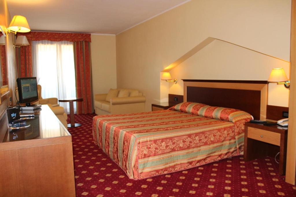 Hotel Grillo Assemini Zimmer foto